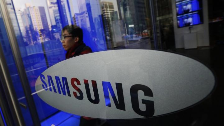 PUBLIC Samsung Company, involved in a POLITICAL SCANDAL in South Korea 