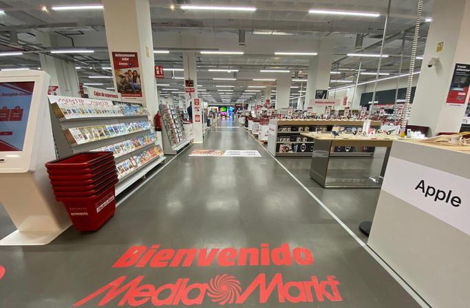 Liquidation of exhibition smartphones at Mediamarkt: Apple iPhone since 199 euros, Xiaomi reduced and Samsung Galaxy S20FE for 80 euros less
