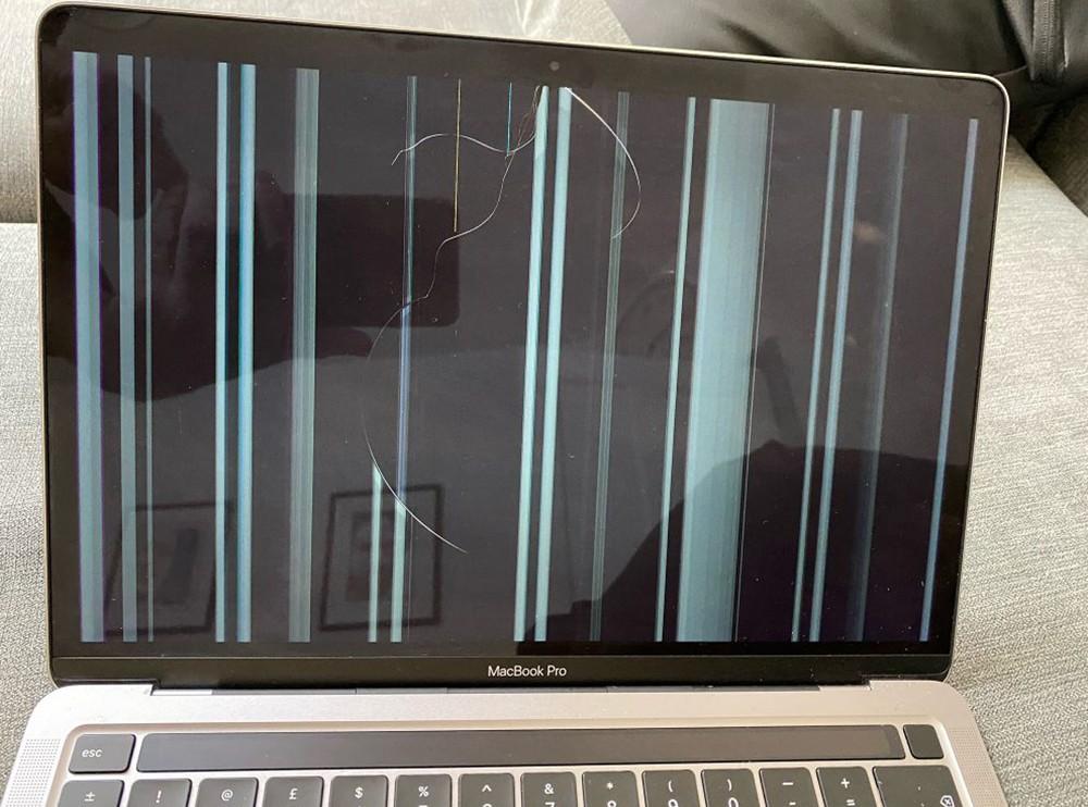 Потребителите на MacBook M1 съобщават за пукнатини на екрана без Всякакви удари 