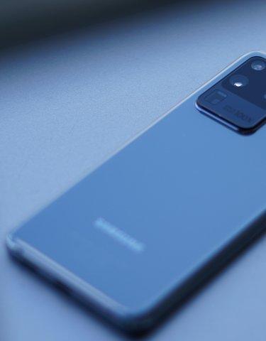 Na widok problemów Huawei, Samsungowi rośniesprzedaż