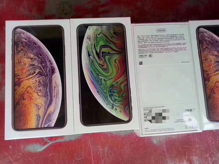 The first pictures with the new boxes of iPhone XS and XS Max