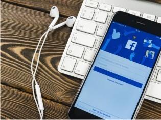 Trucuri Facebook: cum ștergi postările vechi și faci curățenie 