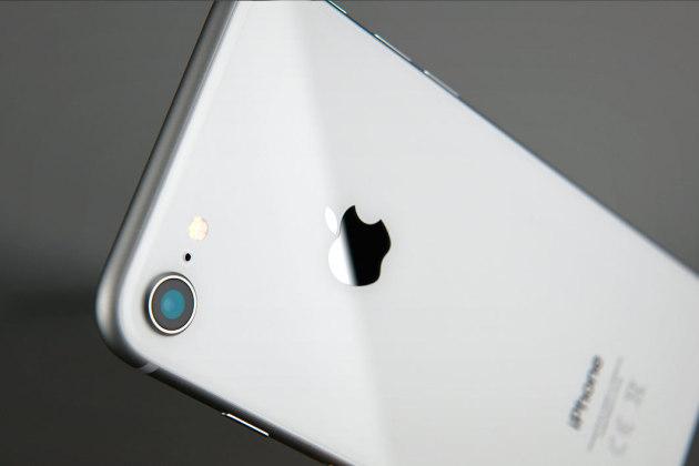 iPhone 8 : réparer l’écran ou le dos en verre coûtera un bras 