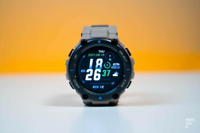 Amazfit T-Rex Pro test: a watch that does not play it small arms