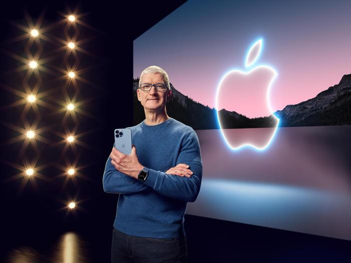 Apple, sale l'attesa per iPhone 13 e Watch 7 