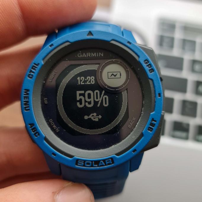 Garmin Instinct Solar to smartwatch z GPS, który wytrzyma naprawdę wiele