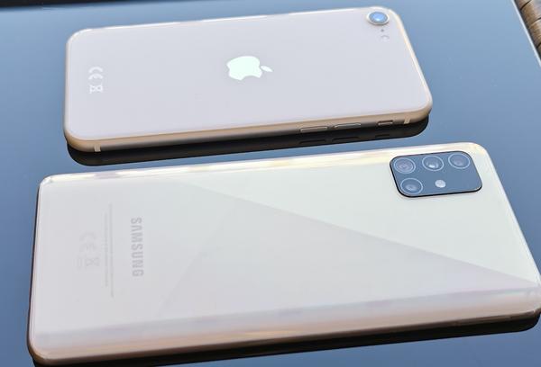 iPhone SE 2 vs Galaxy A51 – Telefoanele de Buget de la Apple si Samsung!