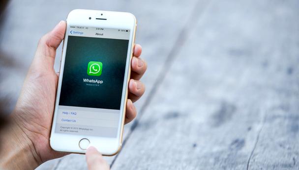 WhatsApp: how to recognize the fake app that spies on the phone