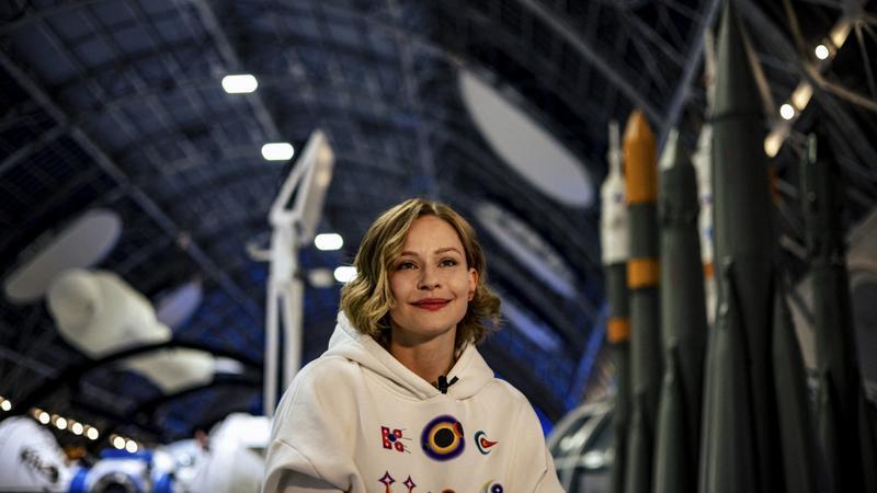 Primul film produs în spațiu; Actrița rusă Iulia Peresild se află la bordul Stației Spațiale Internaționale | Jurnal.md