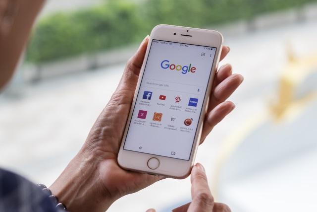 iPhones can be hacked by visiting a simple website, Google research reveals