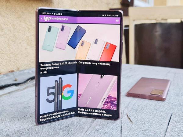 Samsung Galaxy Z Fold 2 w dużo niższej cenie. Możesz ją obniżyć jeszcze bardziej