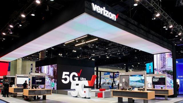 Verizon throws 5G Lifeline at FCC for TracFone deal