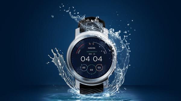 Moto Watch 100 officially.Budget sports smartwatch