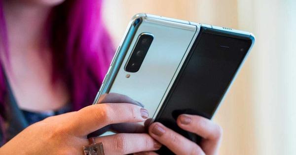 Android 12.1 apare în primele scăpări, va îmbunătăţi experiența telefoanelor pliabile