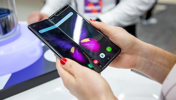 Samsung Galaxy Z Fold 3 potrebbe non avere tasti 