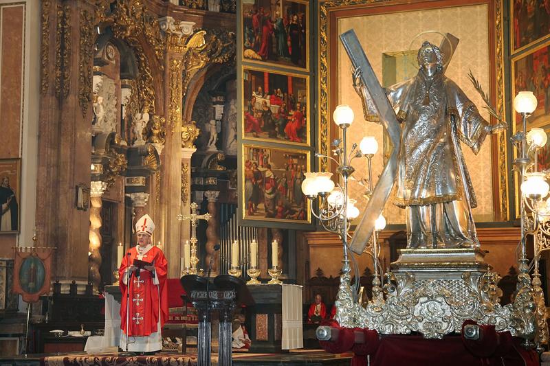 ¿Por qué se celebra San Vicente Mártir «de cruces para dentro» en Valencia? 