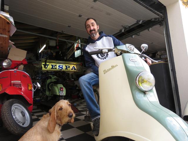 Interview Sud-Gironde: Passionate about the mods movement, Benoit restores Vespa scooters from the 1950s