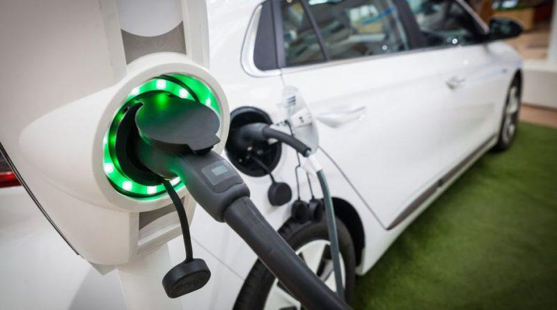 Should a survivalist buy an electric car?