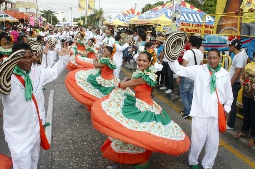 Tradicional desfile de comparsas se vivió hoy en Fiestas del 20 de Enero | EL UNIVERSAL - Cartagena 