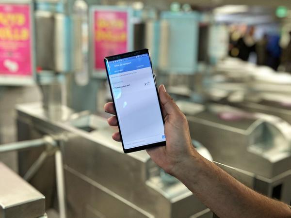 J’ai pris le métro sans ticket, mon smartphone Samsung suffit 