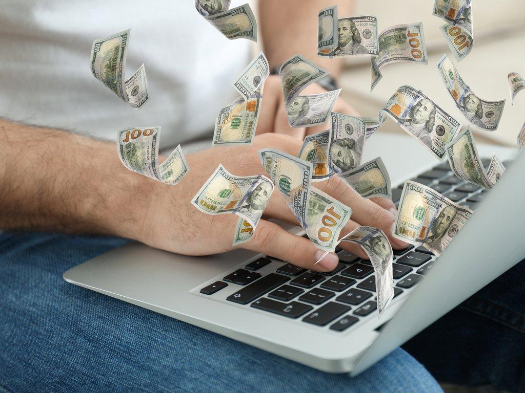 Cómo tener tu dinero seguro en internet: qué debes hacer y qué está haciendo ya tu banco