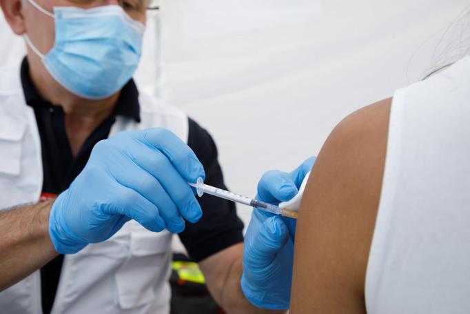Les étudiants en santé autorisés à vacciner - L'Etudiant 