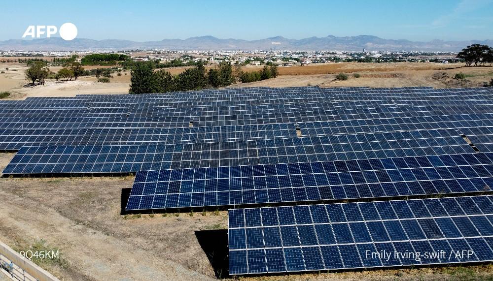 Ensoleillée mais isolée, Chypre peine à augmenter la part d'énergie verte 
