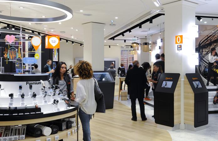 Orange propose désormais un service de réparation de smartphones dans ses boutiques