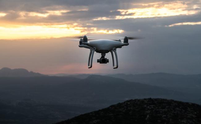 Content Creators, Vloggers in J&K Are Suffering After the 'Temporary' Ban on Drones