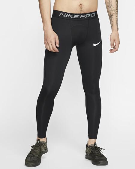Llegan las rebajas de Nike con hasta un 40% de descuento en ropa deportiva: sujetadores, sudaderas, leggins y más