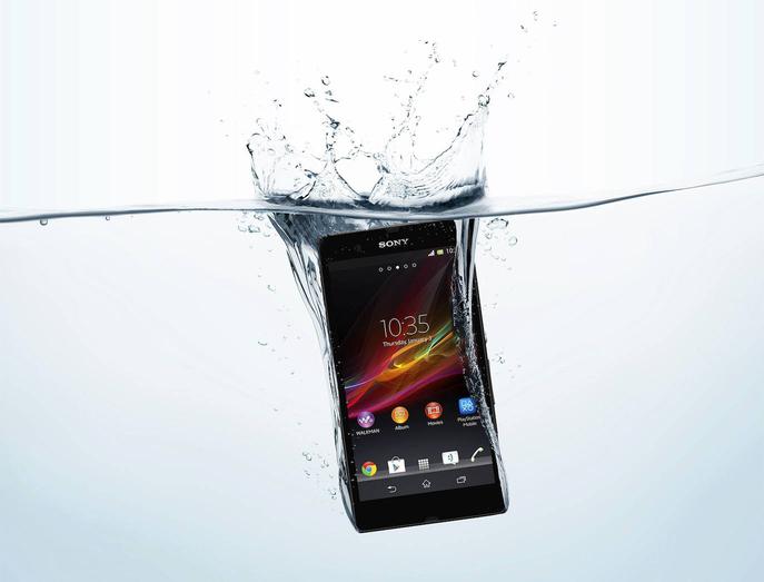 ¿Qué hay que hacer si se nos cae el móvil al agua? | El Diario Vasco 