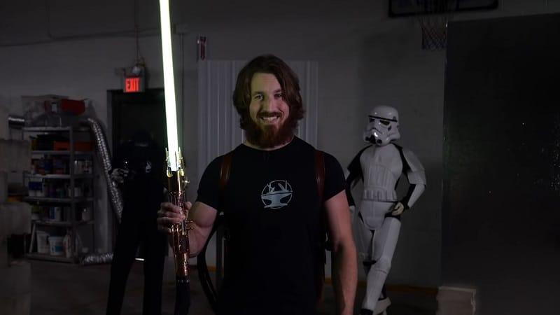 Star Wars : un fan crée le premier vrai sabre laser à plasma rétractable 
