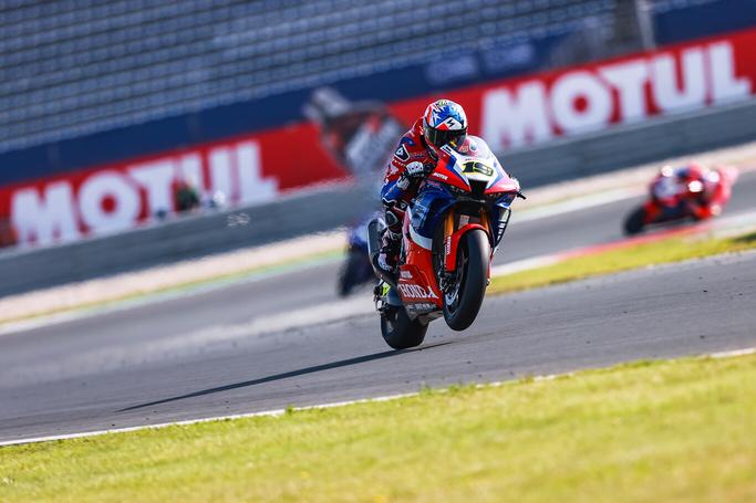 Álvaro Bautista achieved his best result of 2021 and already think of renewing with Honda: "I have understood the boundary of the motorcycle"