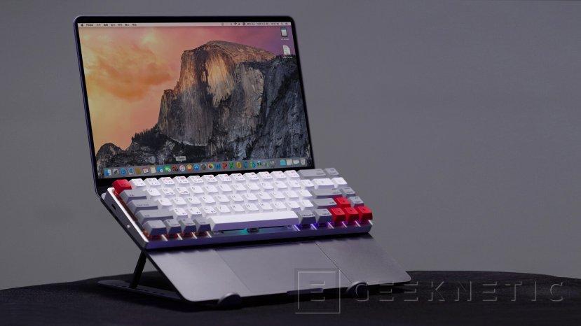 The Epomaker NT68 is a small mechanical keyboard, with RGB, wireless and magnetic to be adhered to laptops