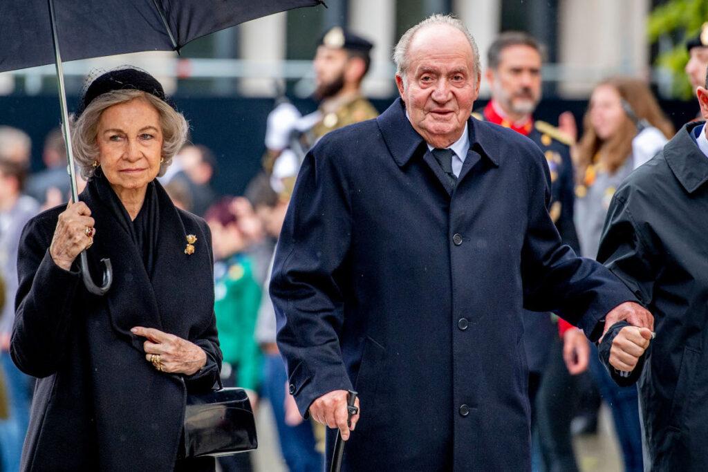 Portada brutal sobre Urdangarin que hunde a Juan Carlos: con una mujer en la cama 
