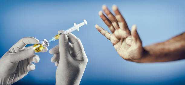 Défaut de vaccination obligatoire : la suspension du contrat contestée ? 