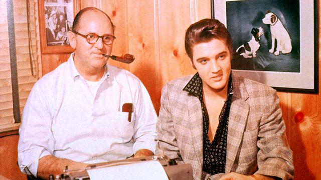 Las lecciones de estilo de Elvis Presley que seguimos usando hoy