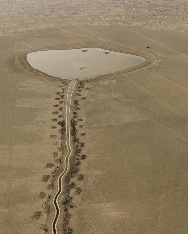 New stingray-shaped lake in Al Qudra captured by photographer in Dubai