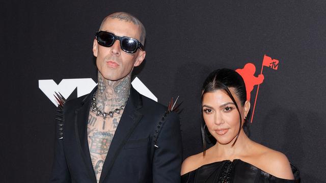 Kourtney y Travis: El disfraz de Sid y Nancy que inspira en este Halloween