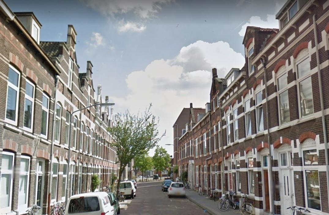 Roxanne en Jael verbouwen een oud pand op de Voorstraat: ‘We belden aan en vertelden de eigenaar dat dit ons droomhuis is’