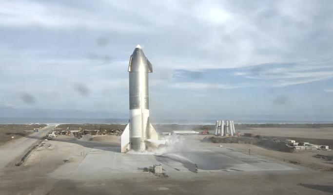 Starship de SpaceX aterriza con éxito por primera vez para explotar minutos después
