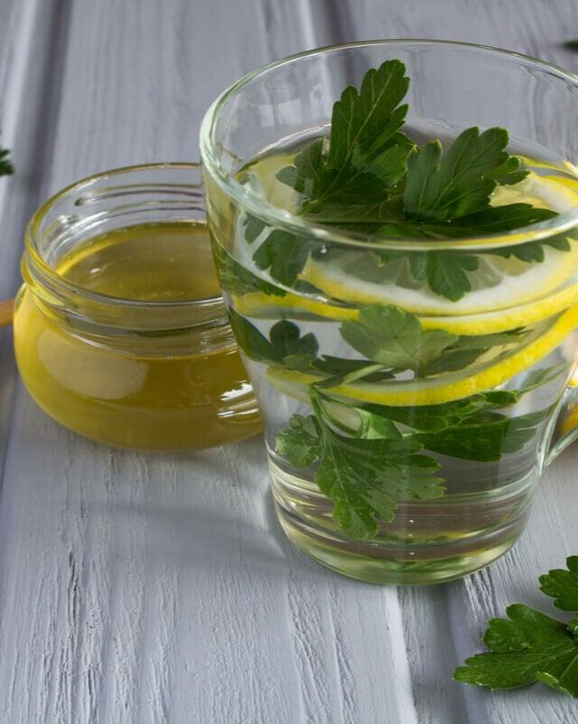 Cystitis in summer? These home remedies can help you prevent it.