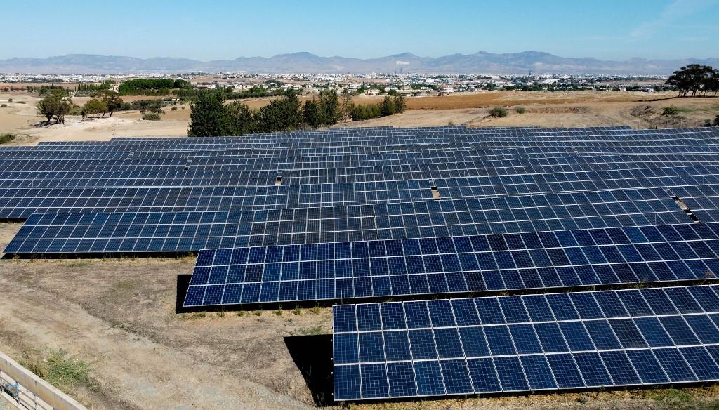 Ensoleillée mais trop isolée, Chypre peine à augmenter la part d'énergie renouvelable dans son mix électrique