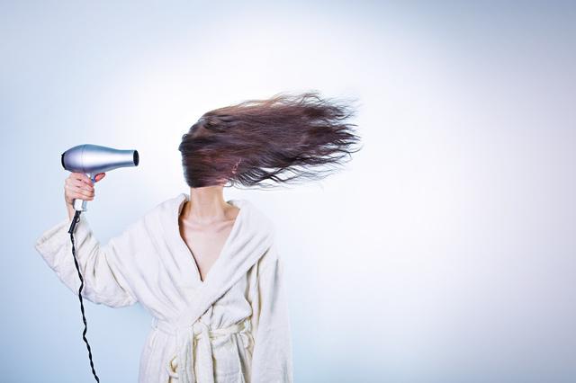 Benefits of using an ionic blow dryer | Beauty IDEAL 