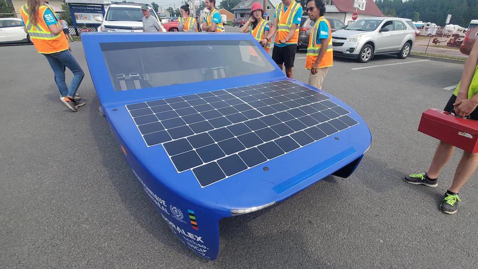 A solar car hitting the roads of Quebec