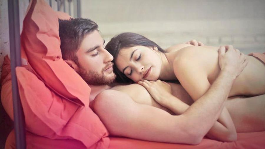 Sleeping with a partner and naked is a bad idea, according to science
