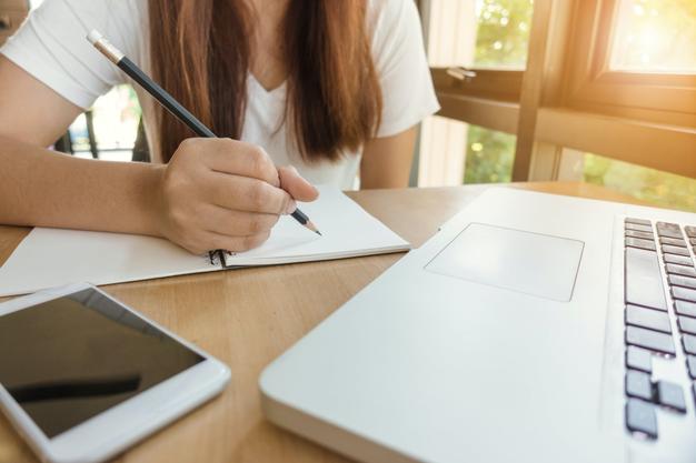 ¿Buscas mejorar tu forma de escribir? Estos son 7 cursos online gratuitos que te pueden ayudar