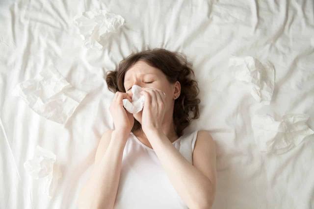 Babear al dormir: causas y consejos para evitarlo 
