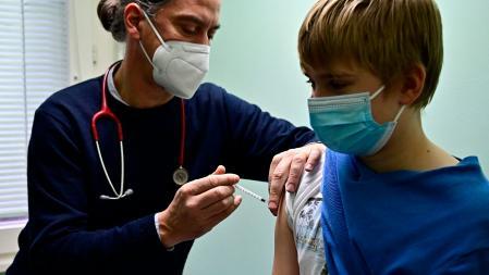 Todas las dudas ante la vacunación de niños que empieza hoy