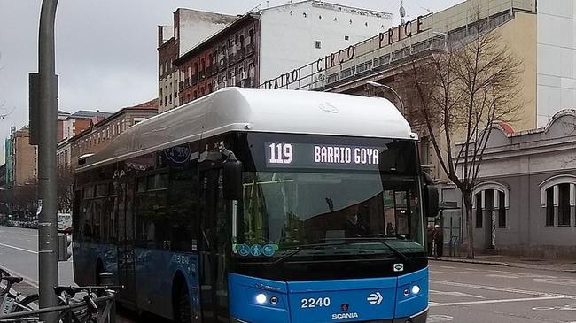 Pierde 20.000 euros en efectivo en un bus de Madrid rescatados por dos "ángeles de la guarda"